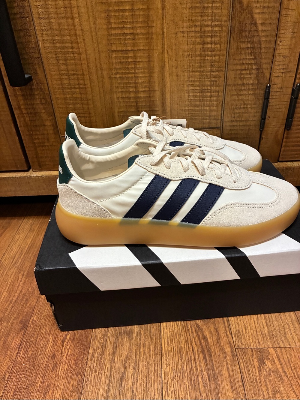 adidas Youth Cream, green and Navy Three Stripes and Gum Sole Size 6 Youth NWT